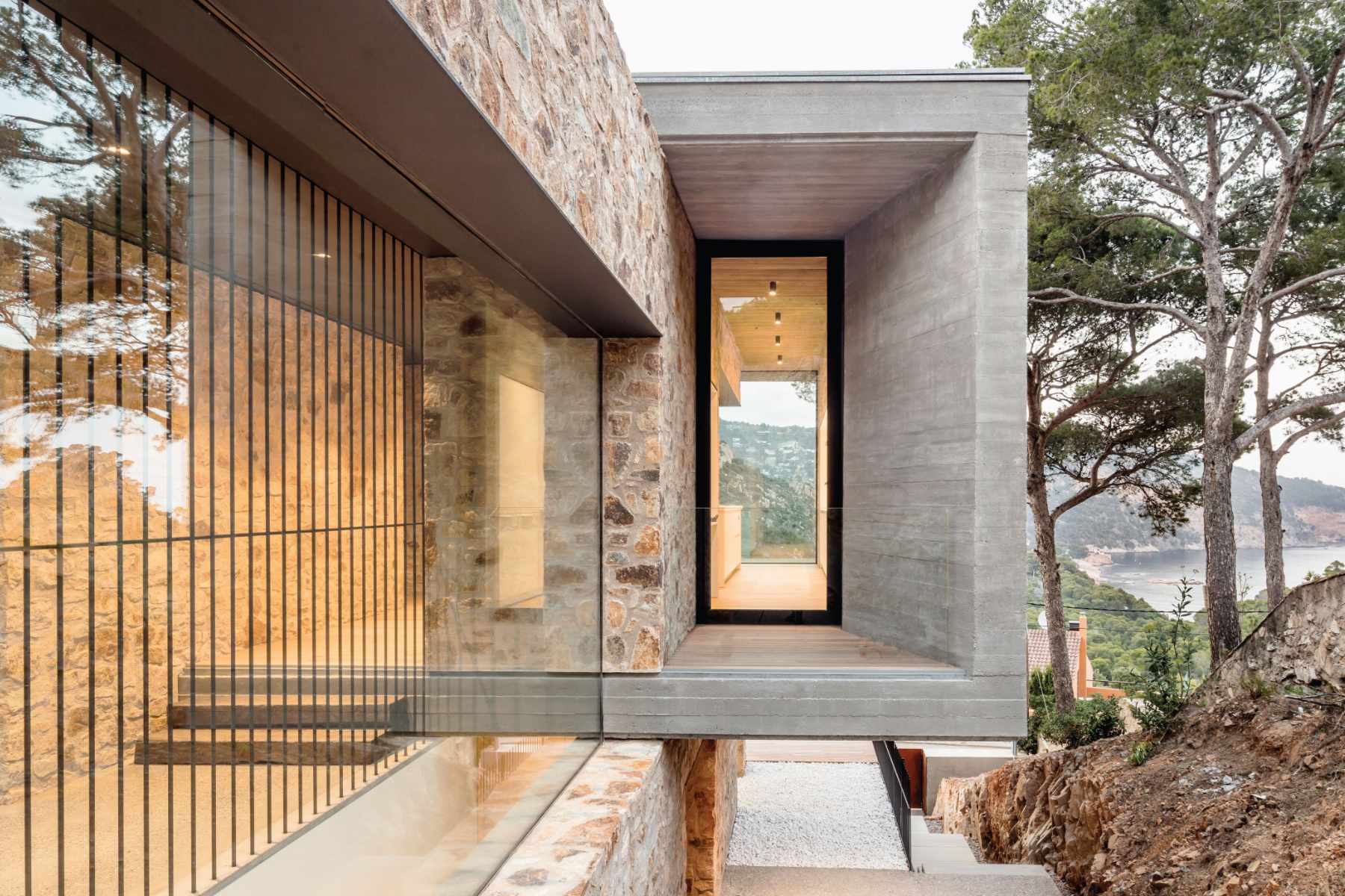 as-spain-house-lead-img-02